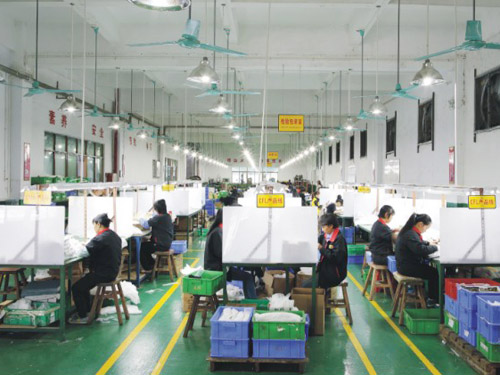 箱包配件品检包装车间